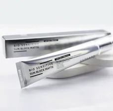 Матуючий сонцезахисний крем USOLAB Bio Sensitive Sun Block Matte - 50 мл